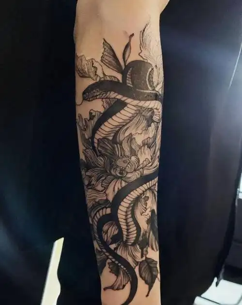 蛇纹身图片_手臂纹身图案