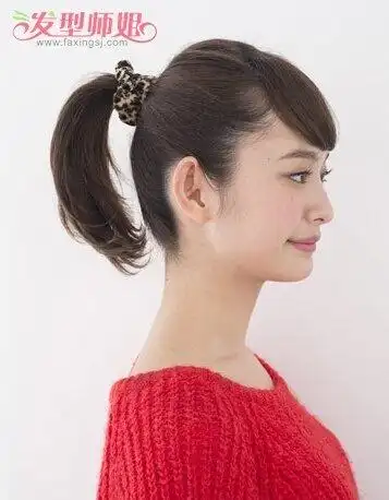 174女生发型怎样扎好看 学生清爽点的扎发