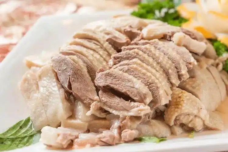 今天是鬼节没有一只鸭子能活着离开广西你知道为什么吗