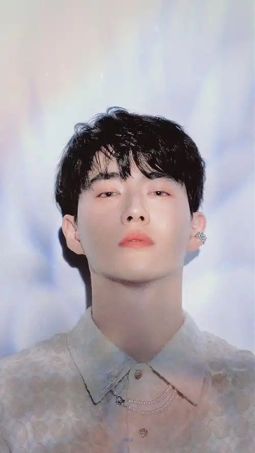 金俊勉solo2##金俊勉grey suit