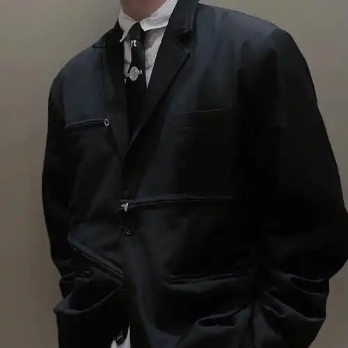 不会巴结人  喜厌随意#男生头像  #部位男头  #无水印头像  #高级