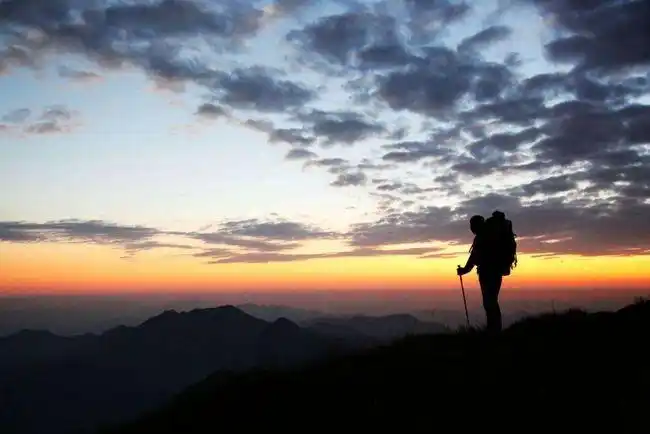 生活本是负重前行,必须不停奔跑才能留在原地