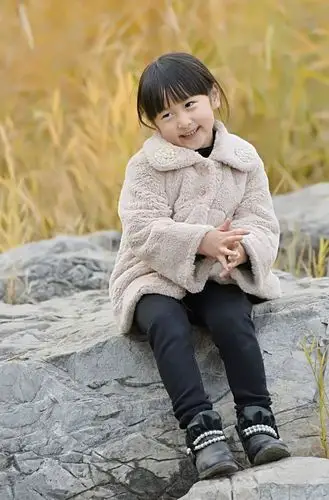 更重要的是调动孩子的兴趣笑点,还要了解孩子的喜欢爱好,女孩儿很