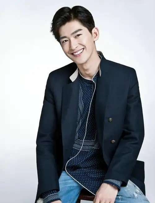 张翰一天拍戏23个小时引发了网友们的热议