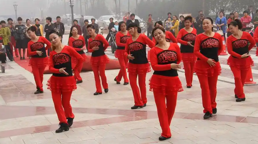 经典老歌《眉飞色舞》dj广场舞,老歌新跳简单好学,舞出好身材!