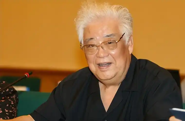 著名演员于洋:晚年丧子一生之痛,他将歌唱家儿媳当亲女儿