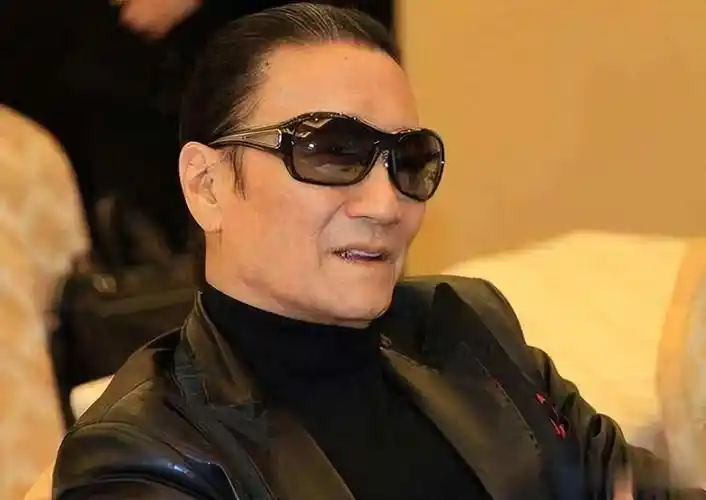 谢贤个人资料:成龙称他是传奇,向华强让他三分,巅峰时李小龙也得靠边