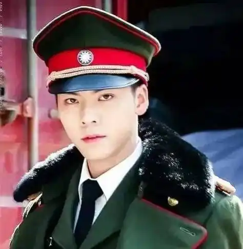 男星军装照大pk,陈伟霆最帅气,朱亚文,欧豪最有男子气概