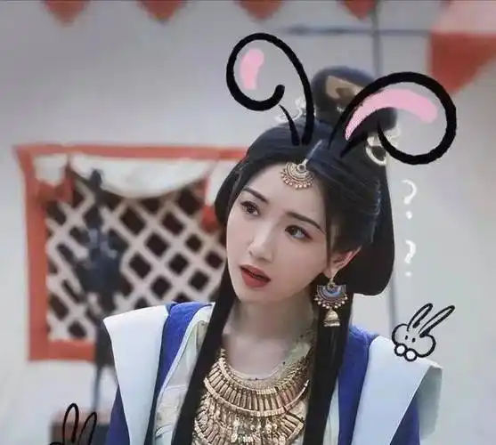 曝毛晓彤被欠薪1250万,一双凉鞋都上万,网友:三线收入这么高?网友炸锅