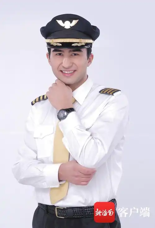 01最美海航奋斗者机长阿布无奋斗不青春