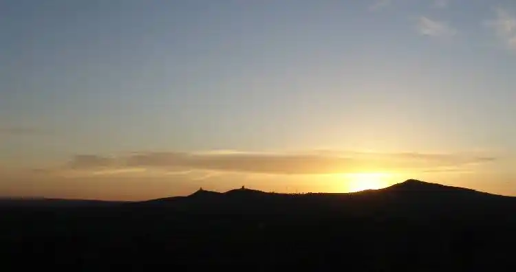 陕西乾陵实拍,网友:不愧是唐陵之冠,果然是睡美人