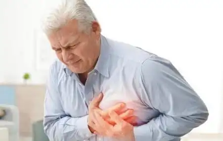 如果突然出现脸色灰白,发紫,有可能是心脏病.