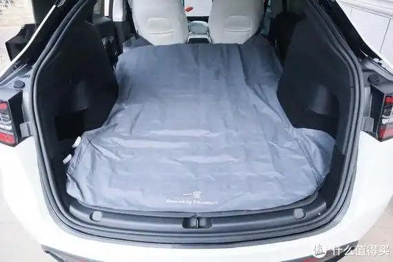 特斯拉modely新年除夕夜2天露营记