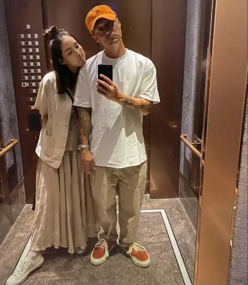 一位伟大的哲学家说过:距离不是问题,爱没学过地理,再不行就见面吧.