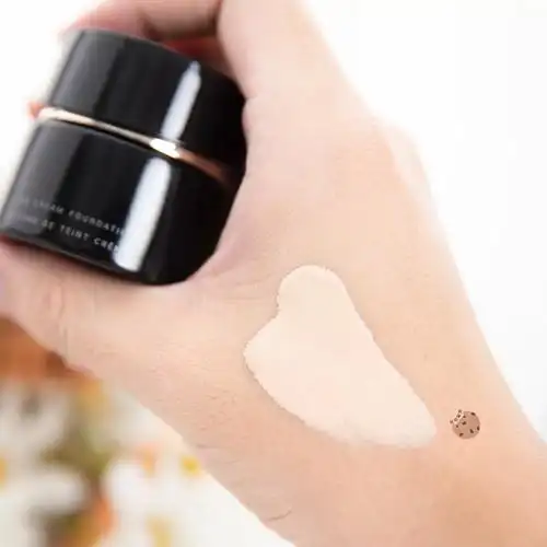 suqqu粉霜记忆塑形粉底液粉霜30g养新款香港直邮越夜越美丽