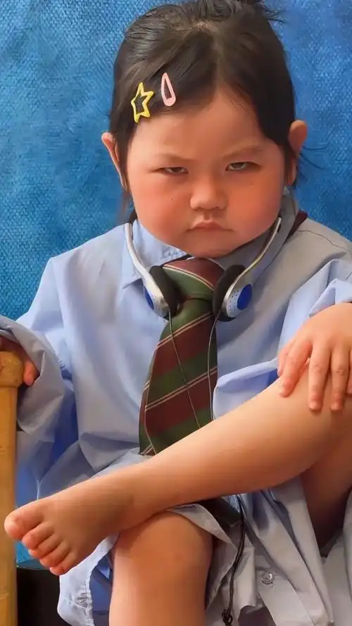 可爱惨了01#瑶一瑶小肉包 #摇一摇小肉包表情包  - 抖音