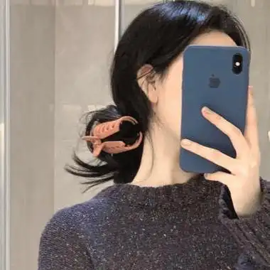 手遮半脸女生头像