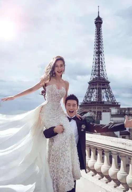 文咏珊嫁入豪门婚礼现场曝光高贵又浪漫满屏的甜蜜气息