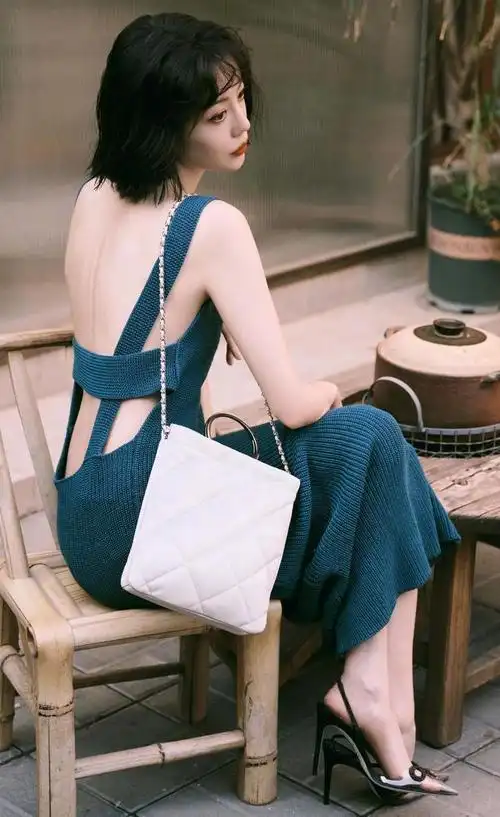 腿精美女李溪芮|壁纸|打卡_网易订阅