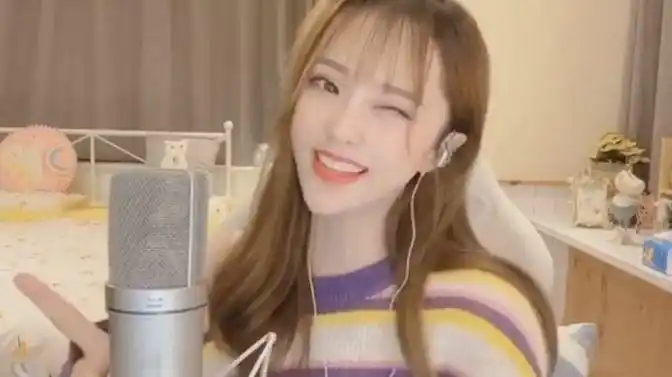 烟嗓演唱《酒醉的蝴蝶》太动人,听完满满感动-美女视频-搜狐视频