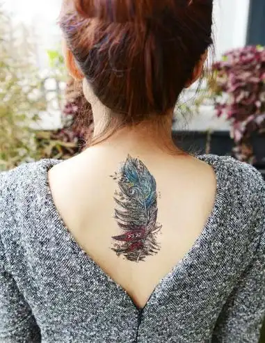 非常适合女生的唯美后背纹身图案大全3