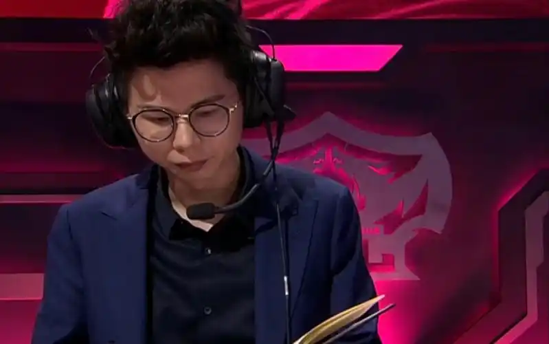 2018kpl春季赛常规赛hero久哲教练bp镜头(1)-游戏视频-搜狐视频