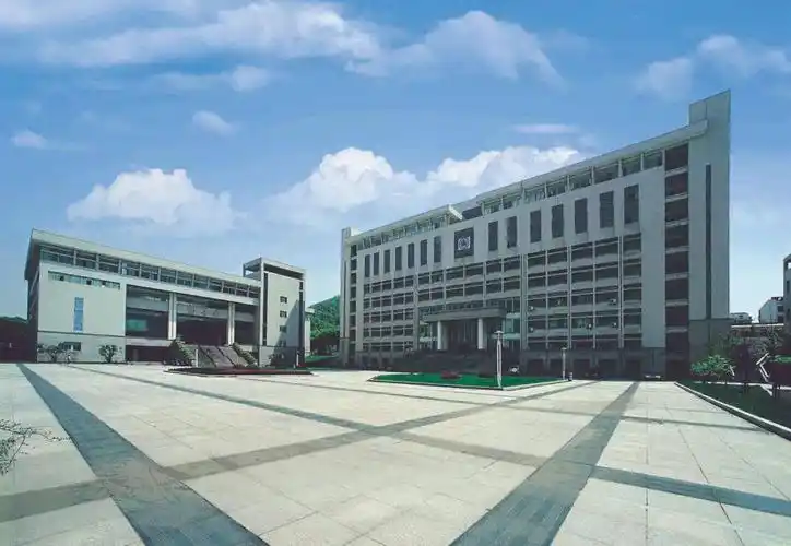 安徽大学新校区综合楼安徽名人馆,荣获中国建筑工程鲁班奖(国家优质