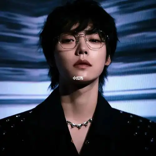 首先:我想说的是,我是因为肖宇梁演的终极笔记才对