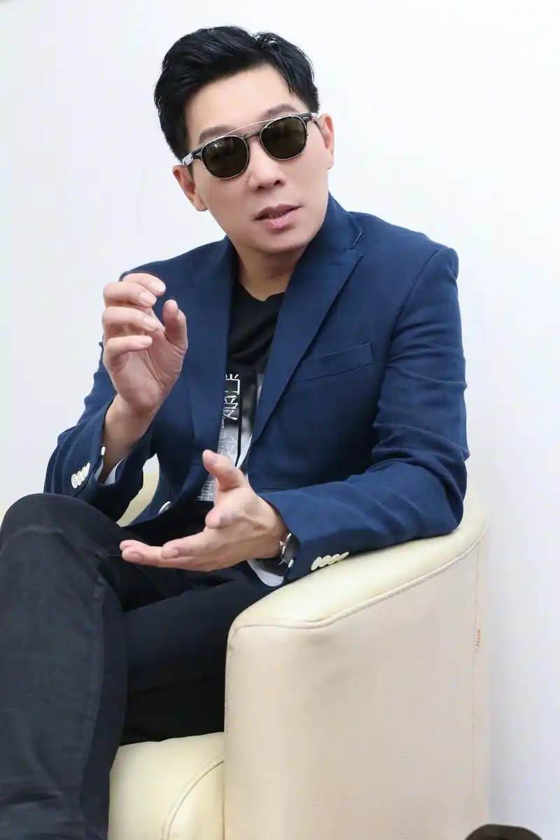 品冠担纲男主角的李宗盛音乐剧作品《当爱已成往事》将于今晚在上海首