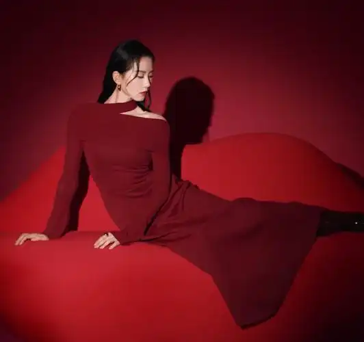 刘诗诗芭比波朗全球品牌代言人##刘诗诗冷女妆