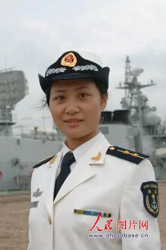 中国海军北海舰队官兵试穿07式新军装