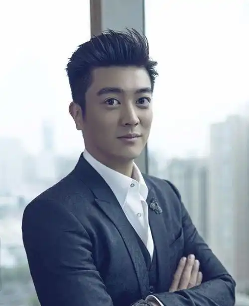 杜江塌房了工作室解释私聊女网红有三点难以自圆其说