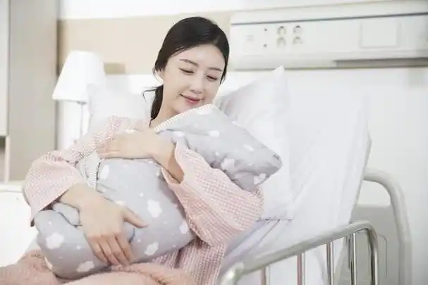 坐月子洗澡有讲究,过来宝妈:坚持这样洗,身体基本上不会落病根