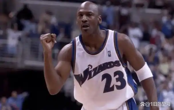 曝詹姆斯与湖人产生分歧!巴克利劝他早点退役:别学乔丹和尤因