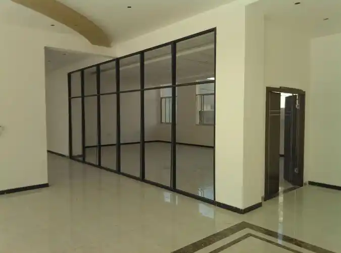 稳重大气铁灰色铝合金玻璃隔断办公室隔墙隔间磨砂玻璃会议室隔间