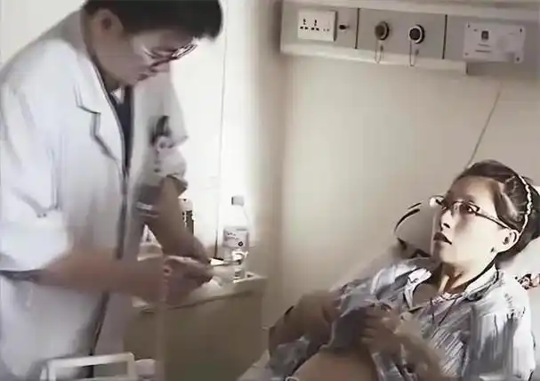 2015年26岁癌症晚期孕妇冒死为丈夫生子去世4年后丈夫再婚