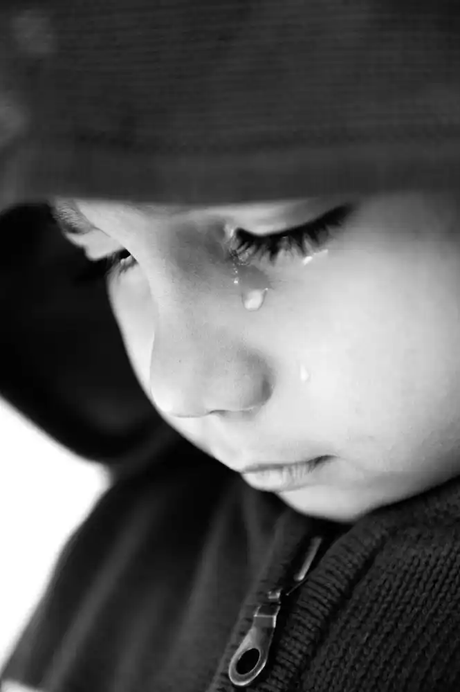 看了让人难过的男人哭泣,图片大全,高清,图库-回车桌面