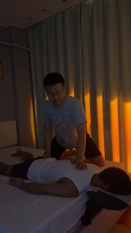 男士spa按摩推油夏季比较干燥肝火旺