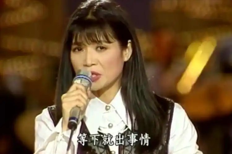 金包银蔡秋凤现场版90年代很多人听不懂家里却有这盒磁带