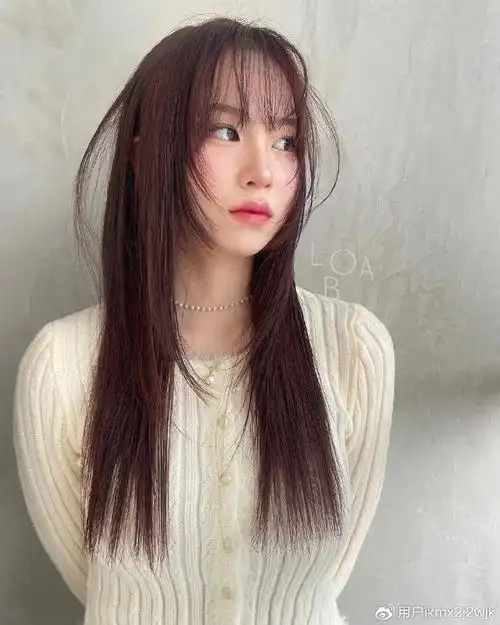 女士长碎发:修颜瘦脸显高级,解锁你的时尚新魅力|发型|修颜|瘦脸_新浪