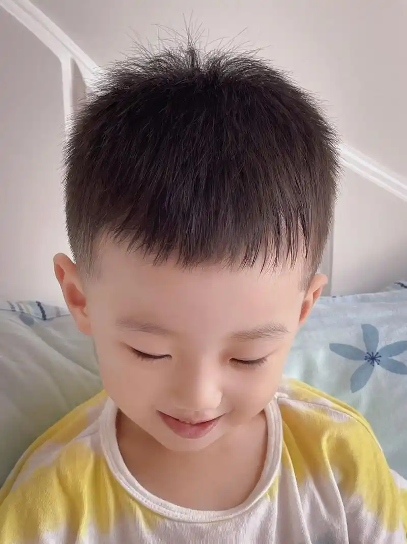 帅气 骗你生儿子 男童发型 寸头 今日发