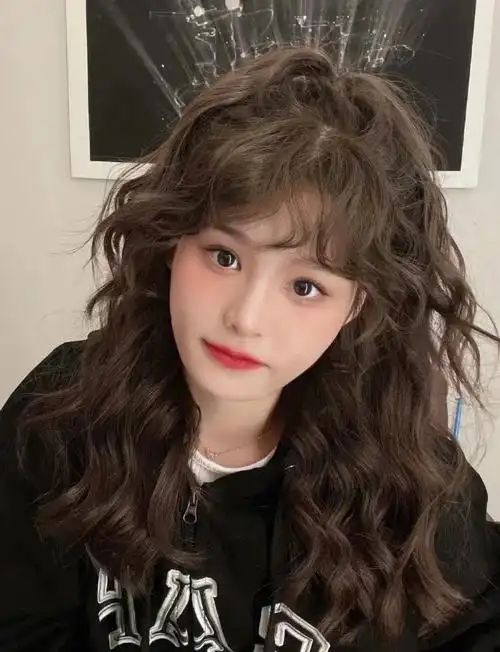 今日发型羊毛卷烫发