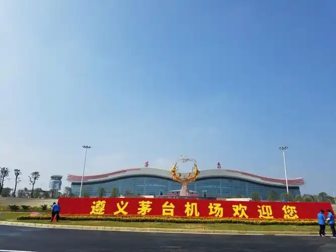 营销新招还是挤压泡沫茅台机场惊现1699元飞天茅台