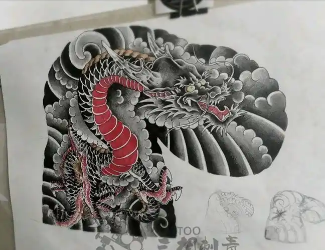 纹身师:森哥与皮秒洗紋身纹身店:木三刺青纹身工作室死黑 图腾纹身