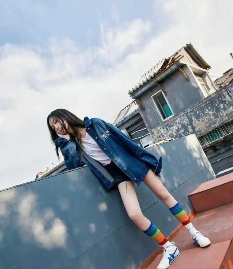 王菲女儿李嫣近照,身上的洒脱劲儿和妈妈一样 67