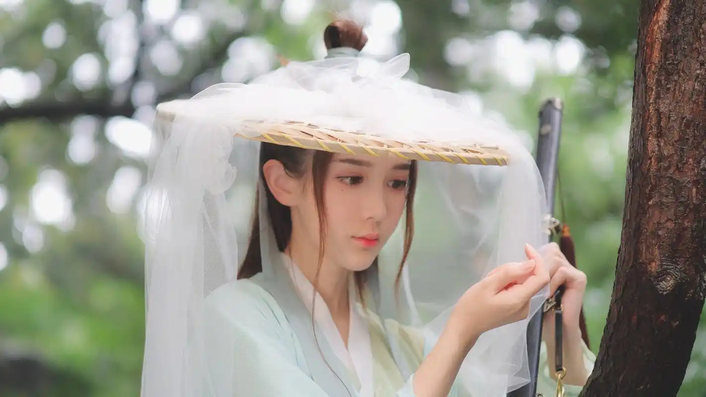 谁有古风真人女生图片,我想做壁纸