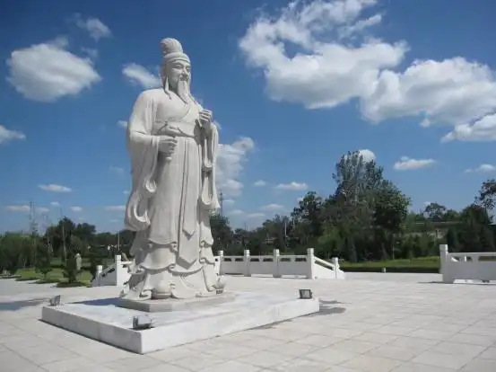 地址:新乡市卫辉市比干大道北端1号比干庙景区联系方式:0373-4131444