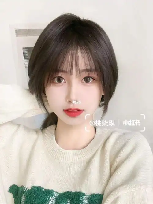 巨显脸小学生党圆脸清新刘海发型搭配!