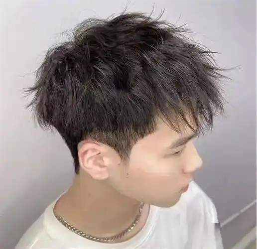 少年感十足烫发发型帅气清爽蓬松立体有型