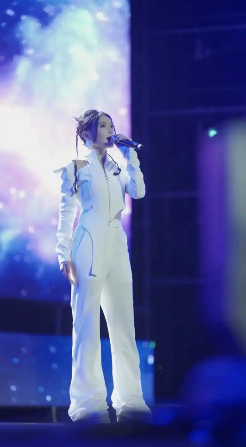 庄心妍扬州商演.#庄心妍 #唱歌 #向全世界安利 @庄心妍a - 抖音